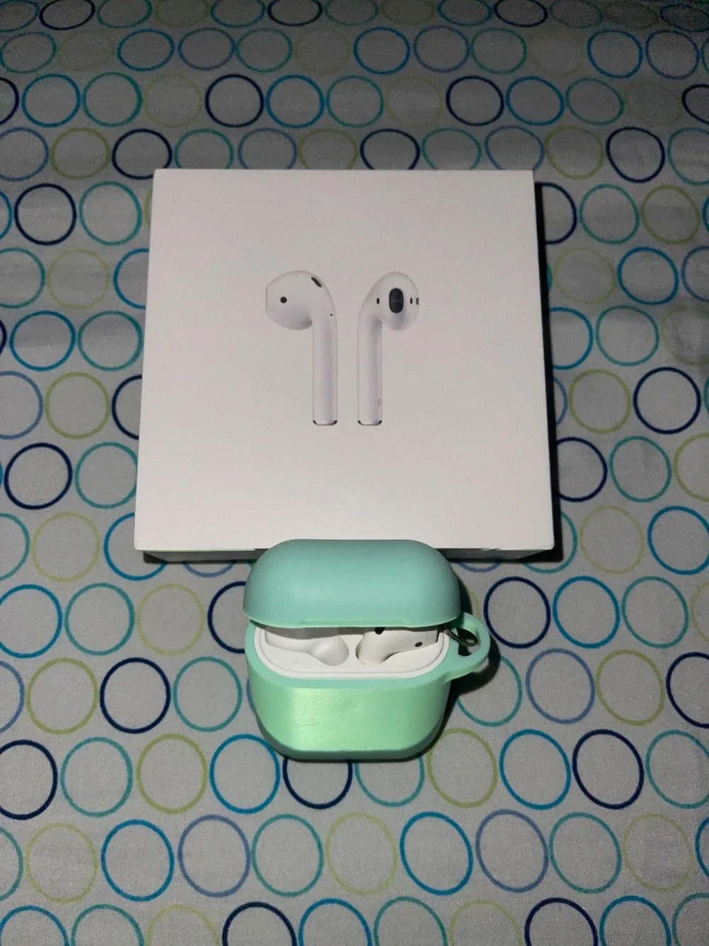 Apple AirPods Gen 2 *read description*